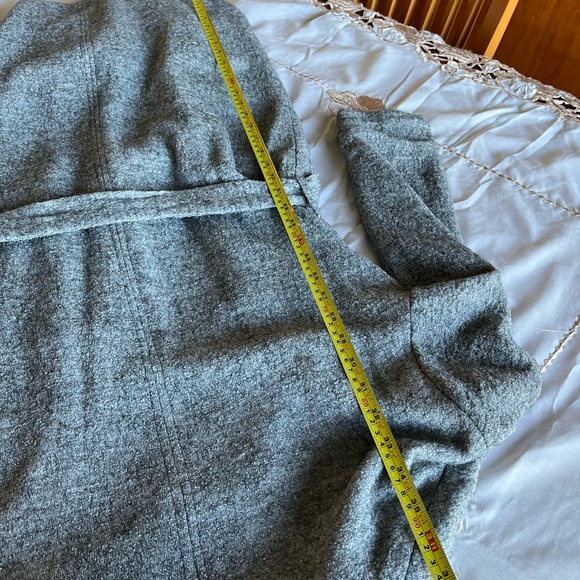 NWT rayon and wool wrap hooded coat Forever 21 - Picture 9 of 15